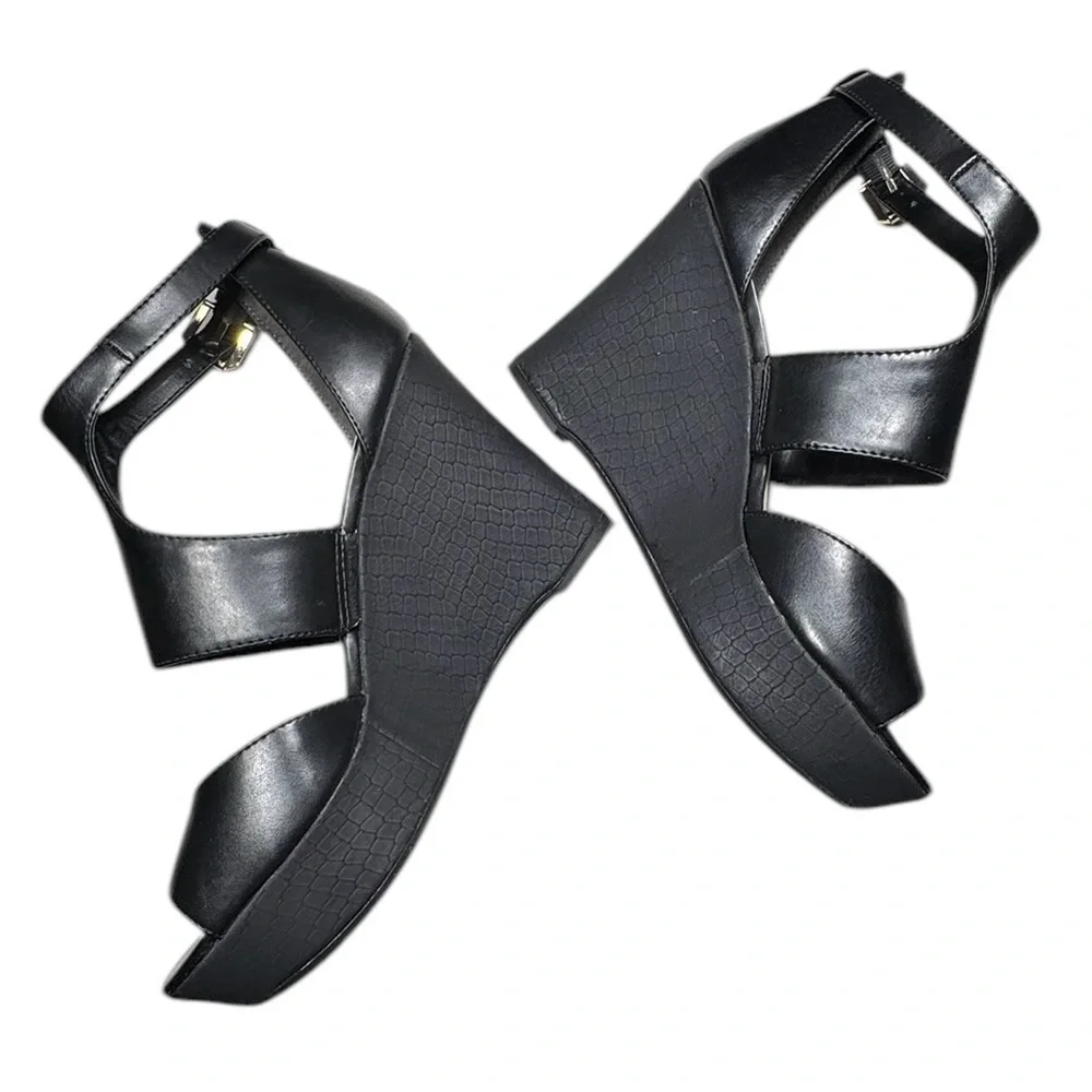 Bar III Sophie Black Faux Leather Open Toe Wedge Platform Sandal Size 9